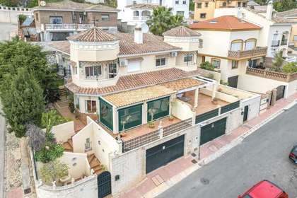 Half vrijstaande huizen verkoop in Benalmadena Pueblo, Benalmádena, Málaga. 
